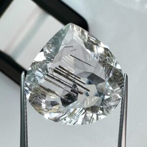 Natural Rutilated Quartz 27.67 ct - RARE
