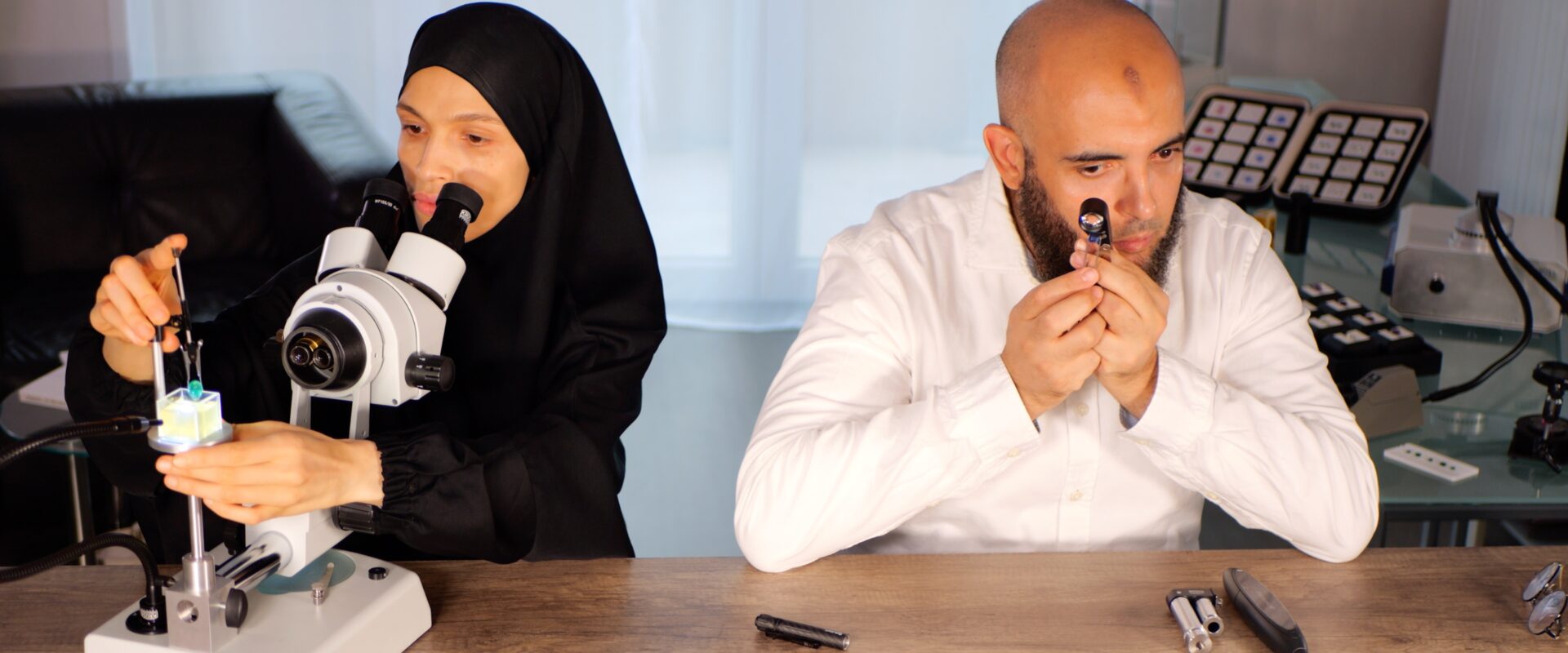 تعلّم علم الأحجار الكريمة المتقدم – الباك الشامل للخبرا